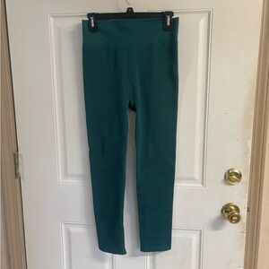 Large Calvin Klein Dark Teal Performance High Rise cropped Legging.  In EUC!